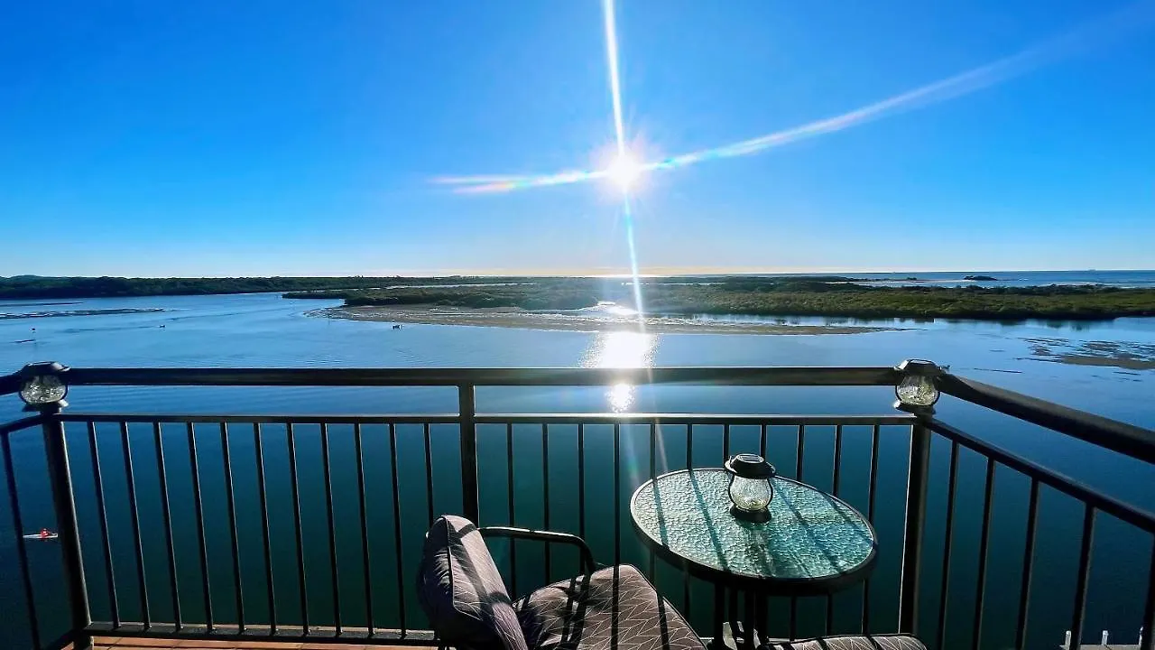 Maroochydore Riverfront Apartment 0*,  Australia