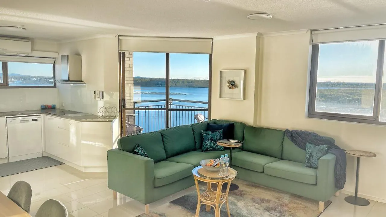 Maroochydore Riverfront Apartment Aparthotel