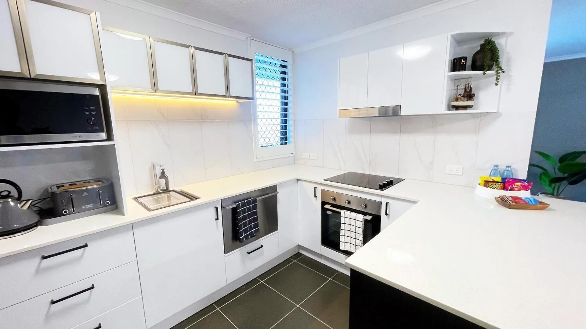 Aparthotel Maroochydore Riverfront Apartment