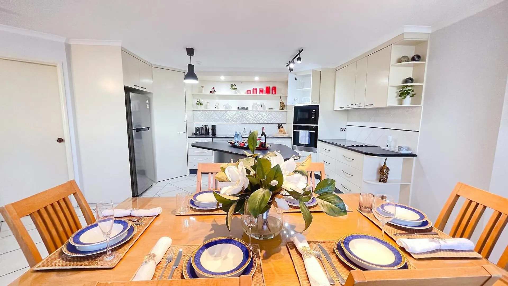 Maroochydore Riverfront Apartment