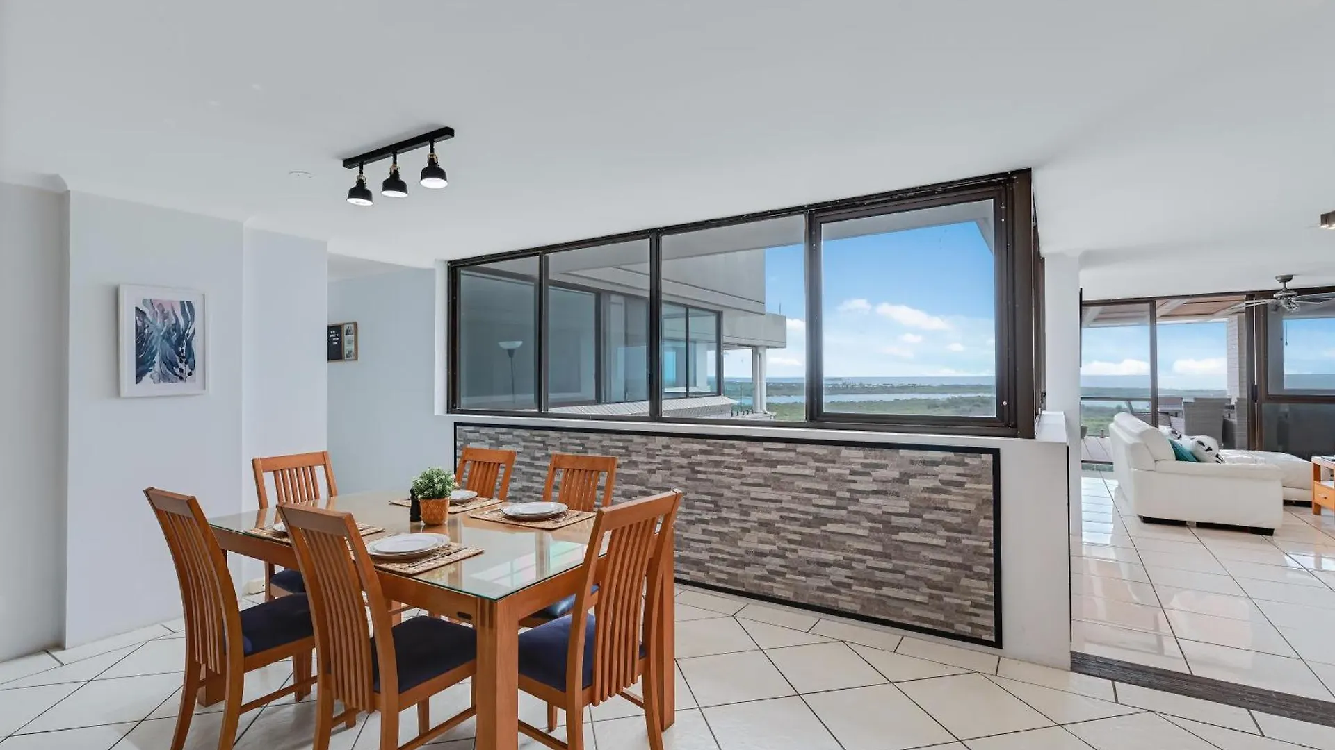 Aparthotel Maroochydore Riverfront Apartment Australia